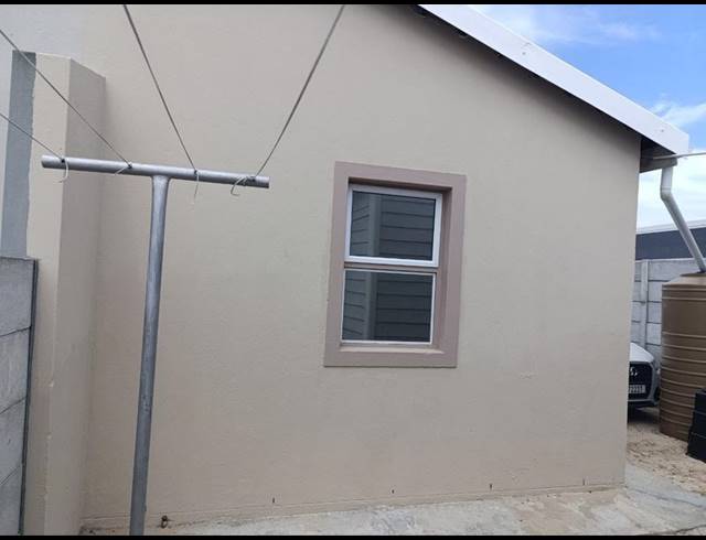 2 BEDROOM PROPERTY TO RENT IN MALIBU VILLAGE